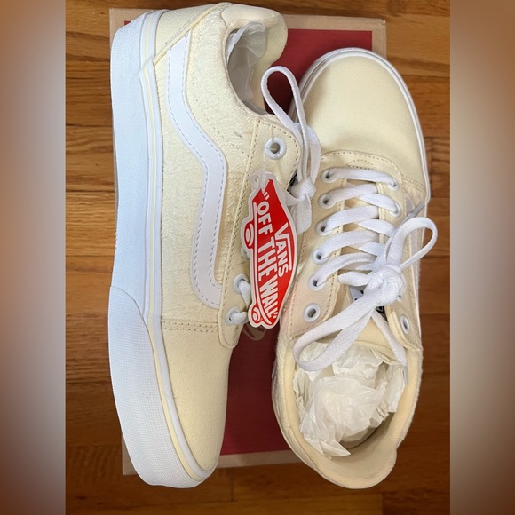 Vans® Ward Deluxe Women's Skate Sneakers size 7.5 New in Box - Picture 2 of 7